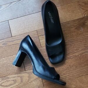 What's WHAT black leather heels.